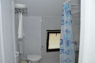 Гостевой дом Collias Хорезу Cемейный номер с собственной ванной комнатой-12